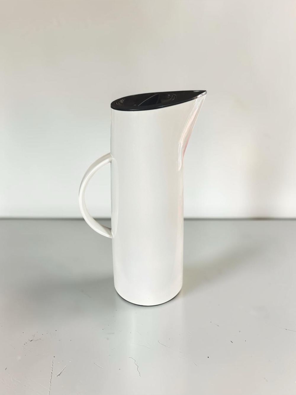 Vintage Mikasa Japan Thermal Carafe 0.98L White Black MCM Coffee Server